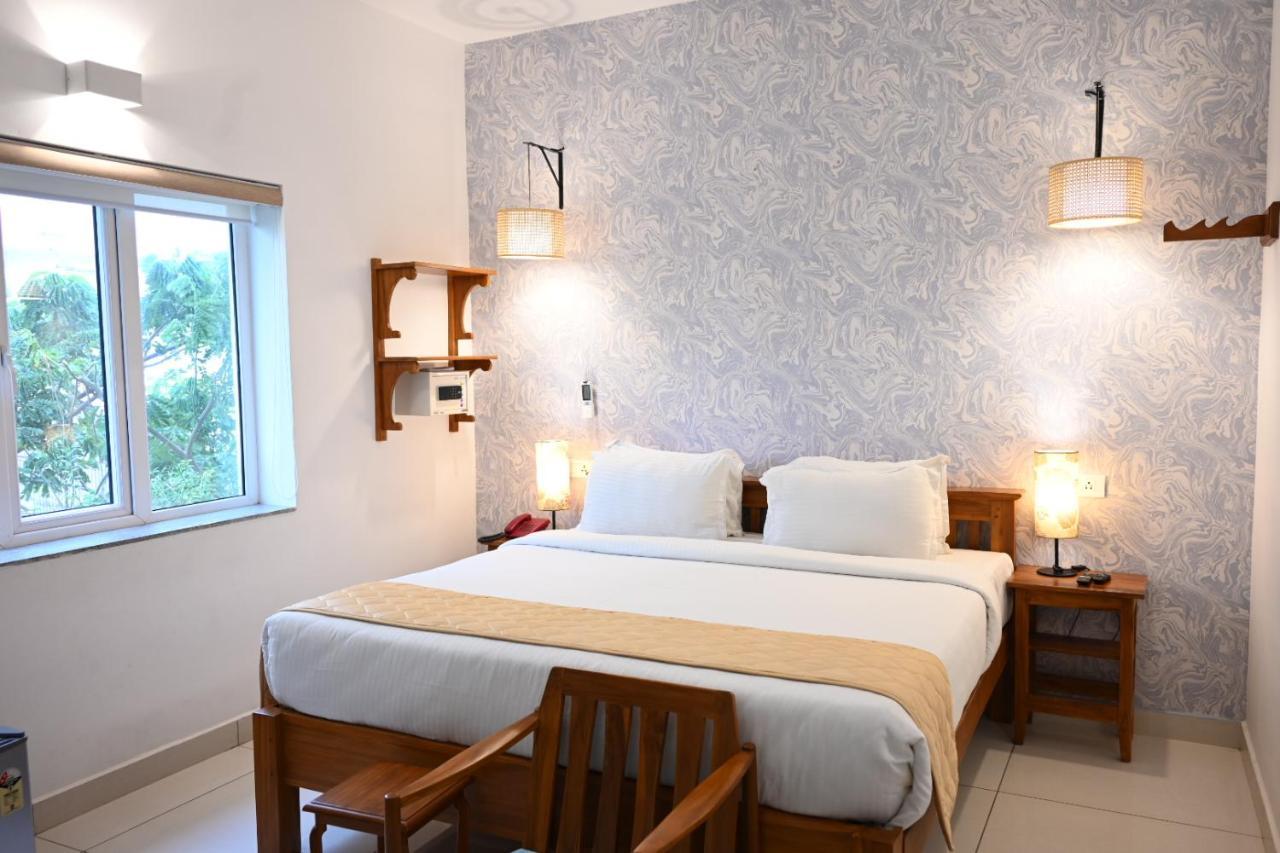 Hotel Aura By Woco Stays Pondicherry Dış mekan fotoğraf